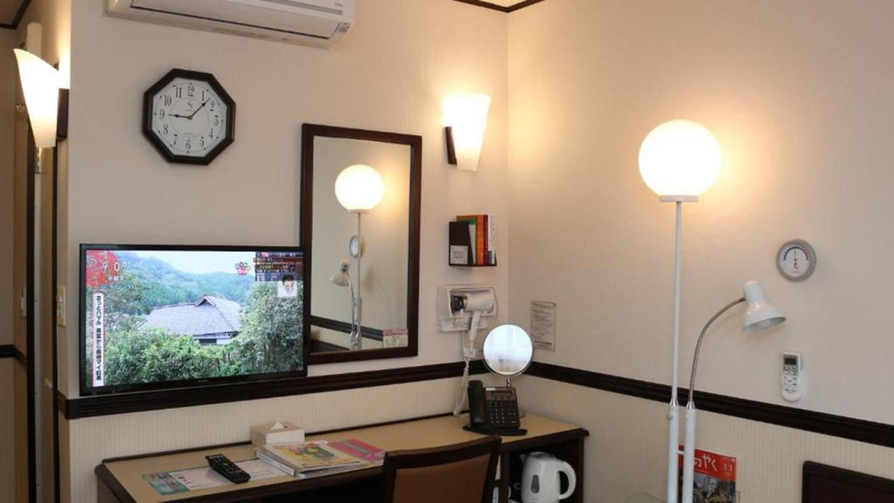 Toyoko Inn Kobe Sannomiya No.2 Exterior foto