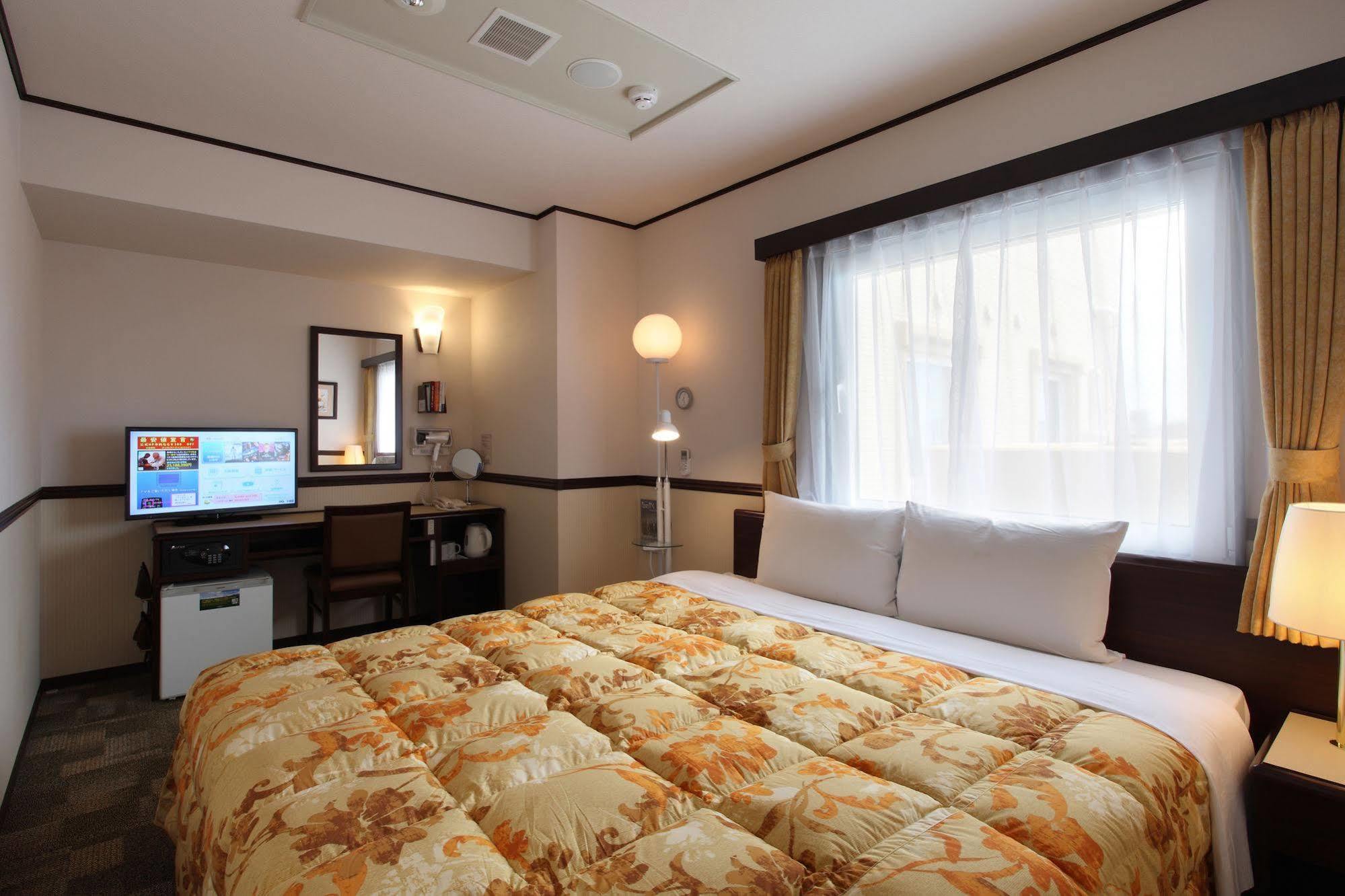 Toyoko Inn Kobe Sannomiya No.2 Exterior foto